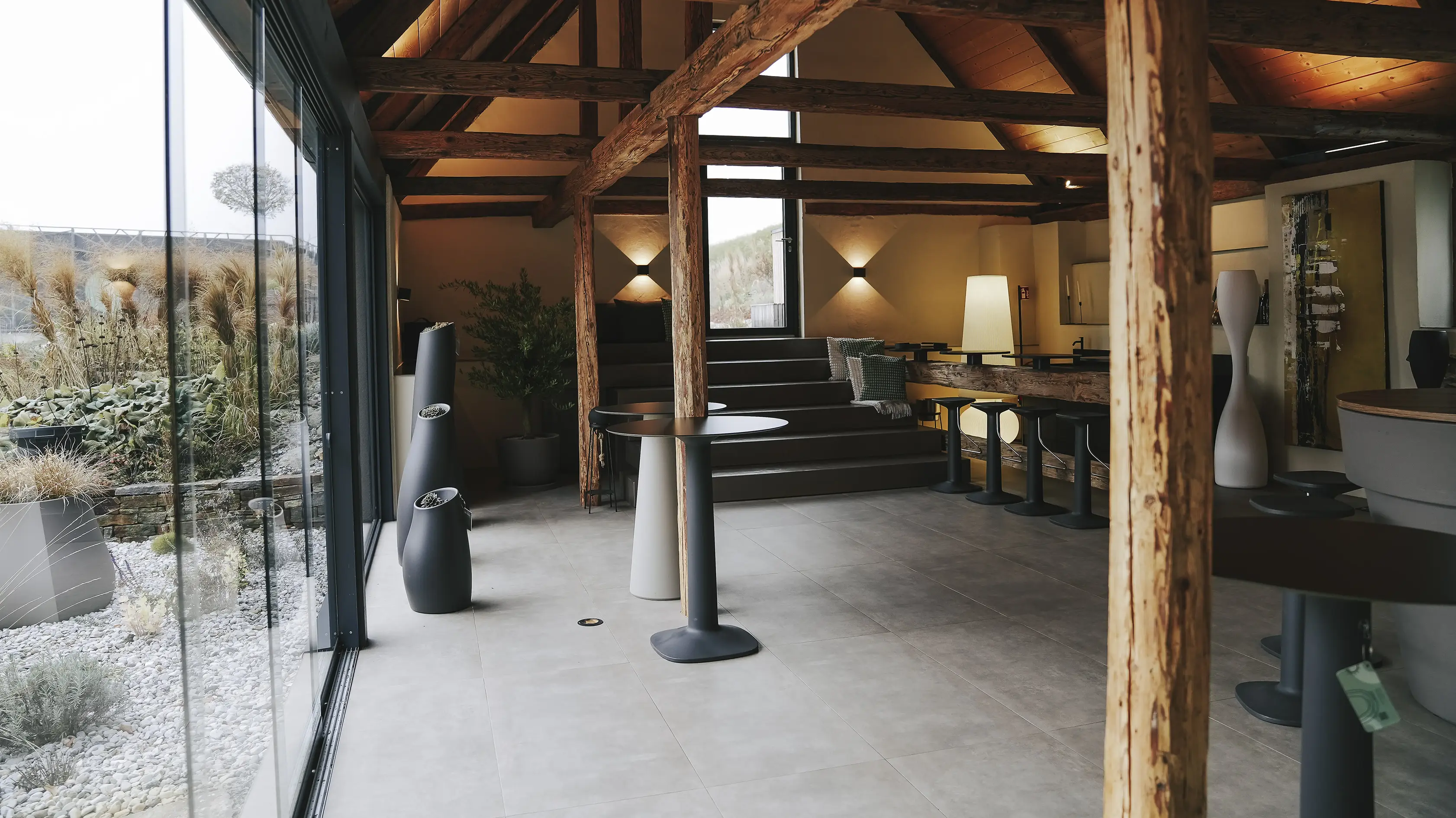 Pflanzgefäße-Ausstellung im Showroom Traboch